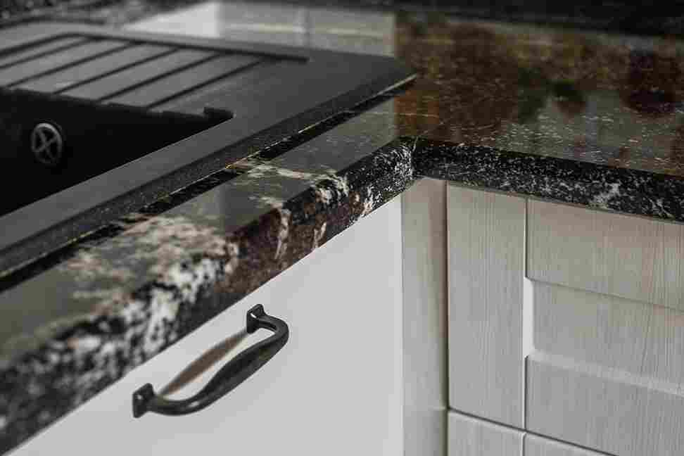 do quartz countertops bend